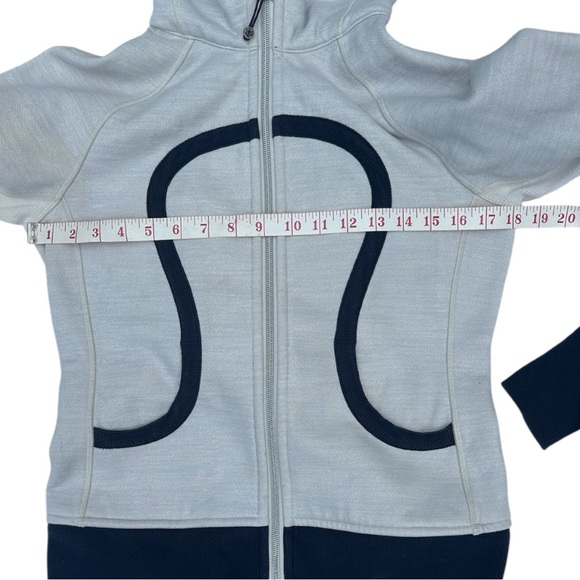 Women’s Lululemon® Scuba Hoodie Size: 6
In Commuter Denim Angel Wing/Inkwell - Picture 9 of 12